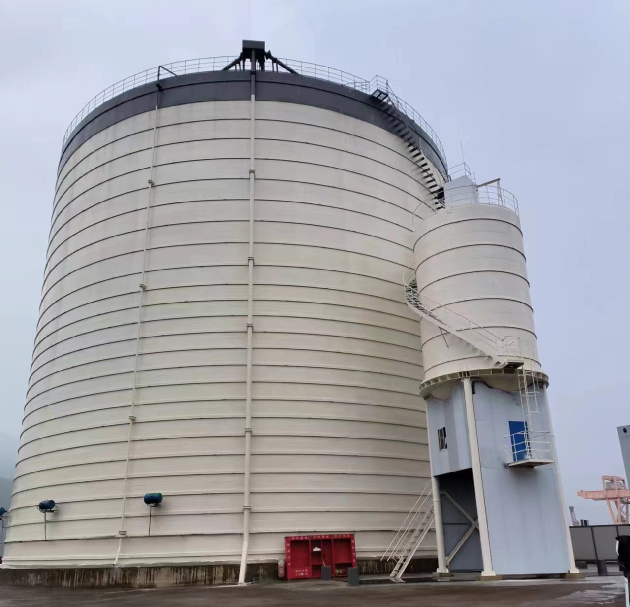 霞山10万吨水泥钢板库